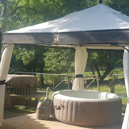 Castellum Aquarum Farm stay *